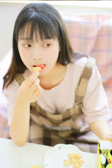 泷泽萝拉图片